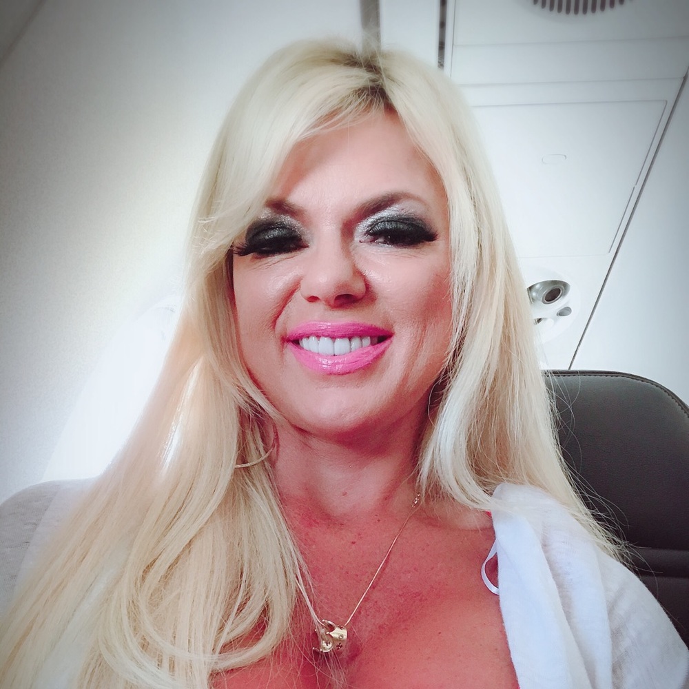 Meet your Posher, Melony